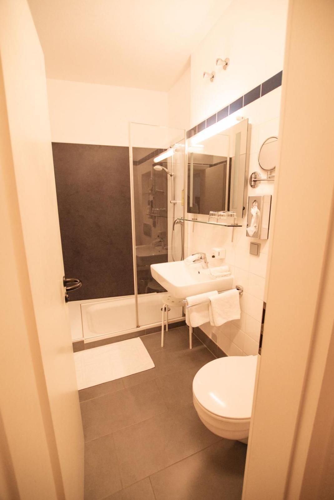 Hotel Am Main Veitshöchheim Habitación foto