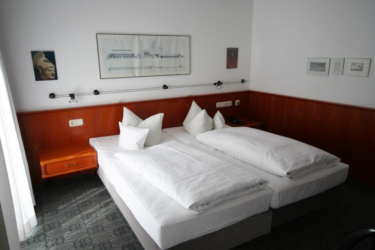 Hotel Am Main Veitshöchheim Habitación foto